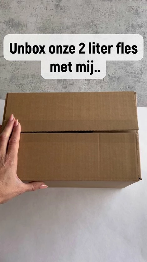 Merkloos Waterfles 2 Liter - Waterfles Met Rietje - Grote Waterfles - Sportbidon - Twee Liter Waterfles - Sportfles - Sportfles Fitness - Bottle 2 Liter- Drinkfles - Schenkfles - Roze Transparant - Gratis Armband - Waterflessen - Afbeelding 2