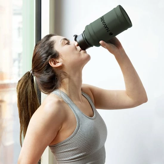 Navaris Fitness Drinkfles 1,3 Liter - Lichte Waterfles Van Roestvrij Staal Grijs - Grote Grijze Waterfles RVS Voor Sport, Fitness, Yoga En Kamperen - Afbeelding 3